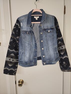Vintage America Light Blue Denim Jacket with Navy Patterned Sleeves